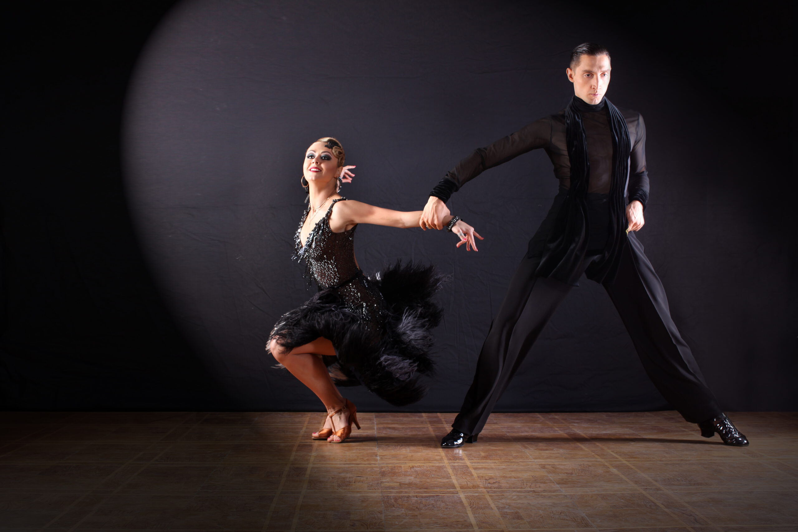 社交ダンスの陽気な響き – チャチャチャの華やぎと躍動について