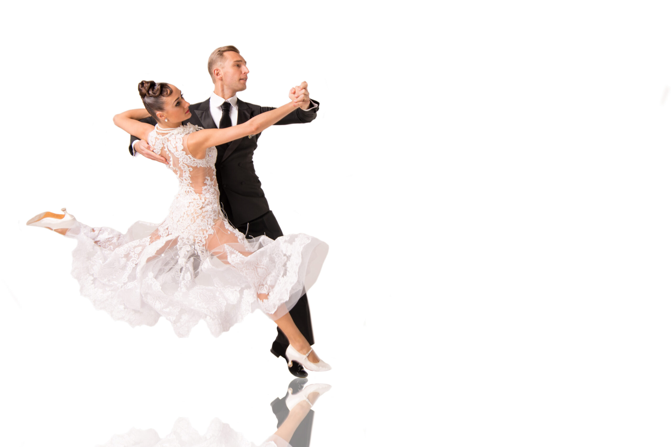 躍動と楽しさが融合したダンス – クイックステップを深く知る